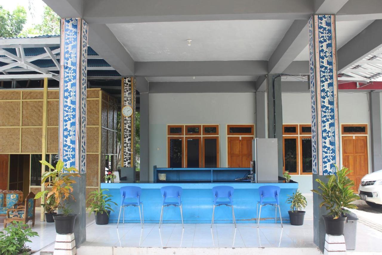 Pondok Wisata Dan Restoran Elim Waingapu Buitenkant foto