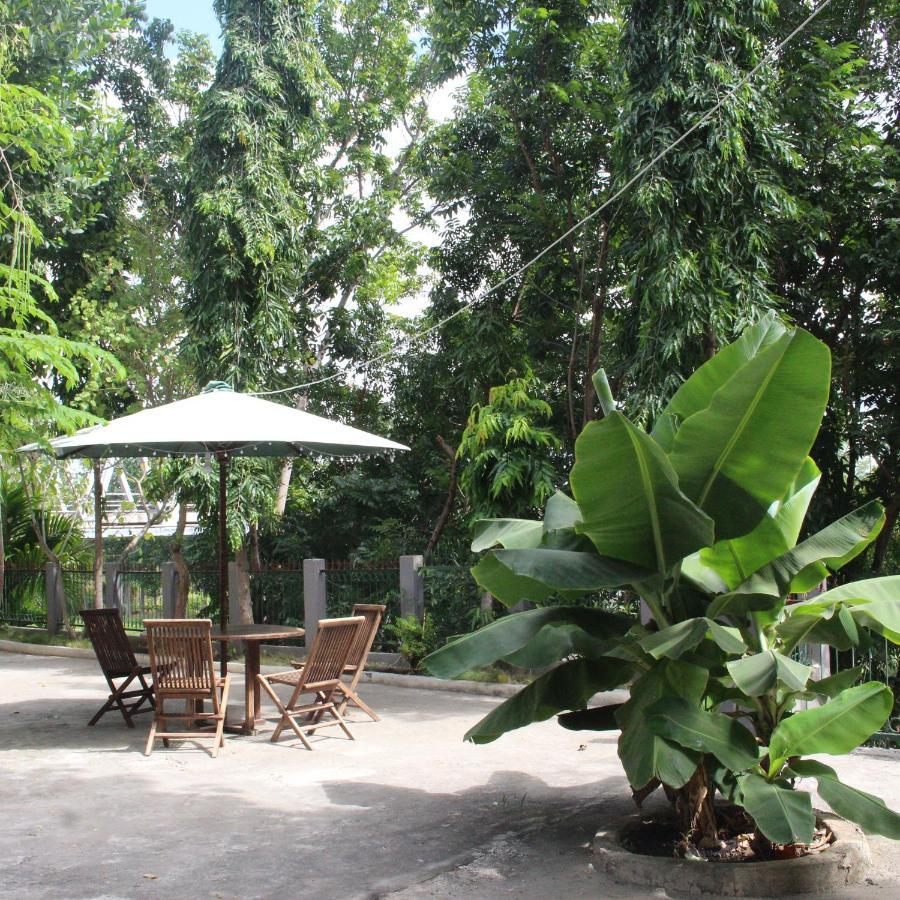 Pondok Wisata Dan Restoran Elim Waingapu Buitenkant foto